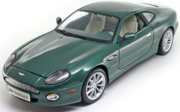 1:18 Maisto Aston Martin DB7 Vantage – Cameron's Model Cars