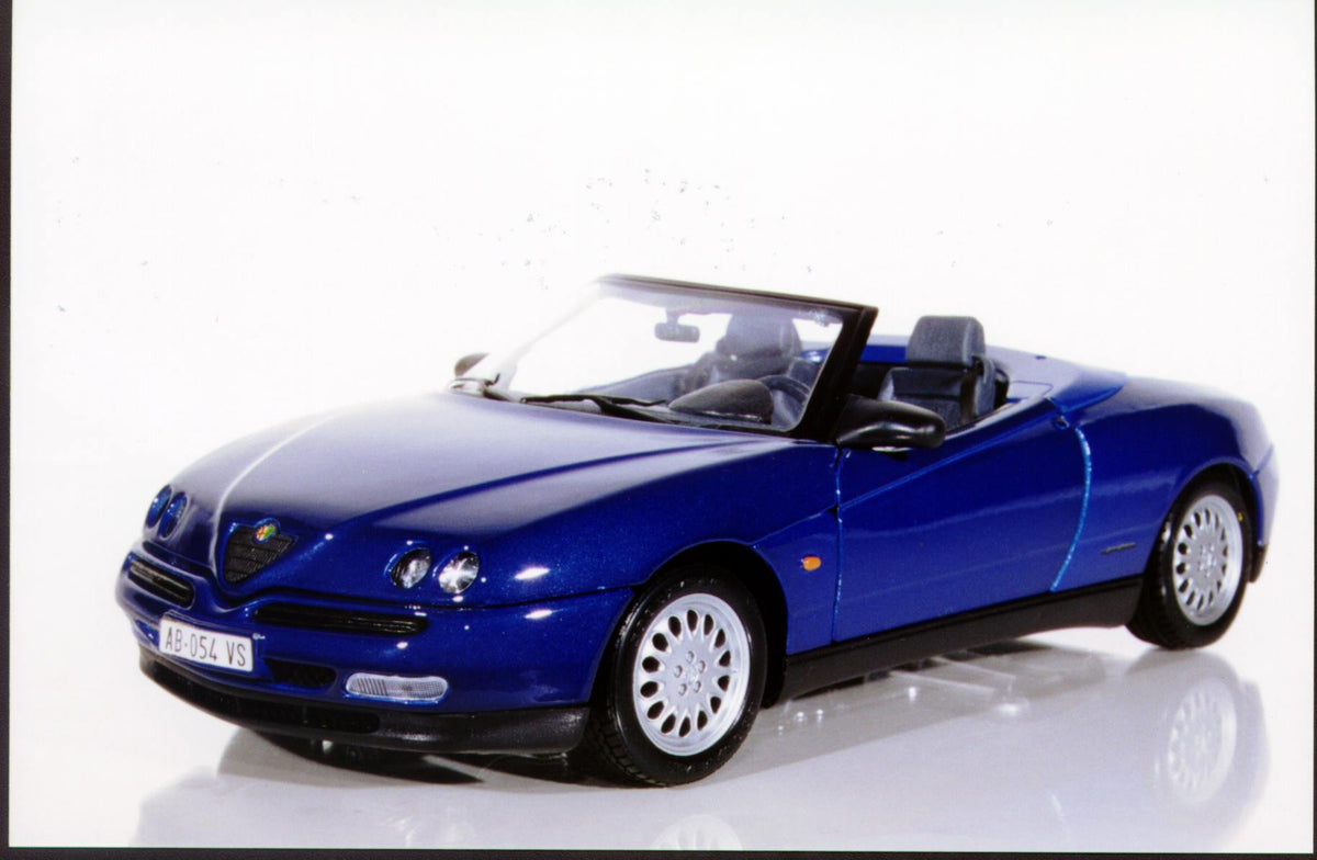 MINIATURE MAISTO ALFA Romeo Spider 1995 Echelle 1/18 EUR 10,00 - FR MINIATURE MAISTO ALFA Romeo Spider 1995 Echelle 1/18 EUR 10,00 - FR