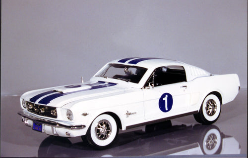 1:18 Mira Ford Mustang '65 HT Fastback #1