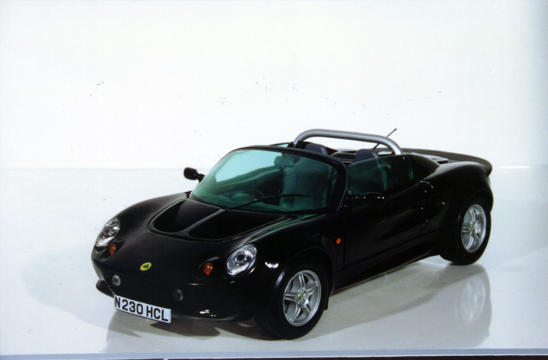 1:18 Chrono Lotus Elise '97 Convertible – Cameron's Model Cars