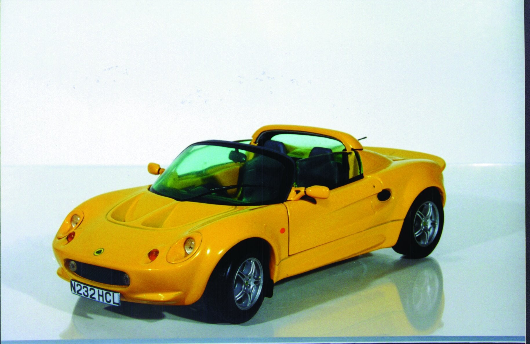 1:18 Chrono Lotus Elise '97 Convertible – Cameron's Model Cars