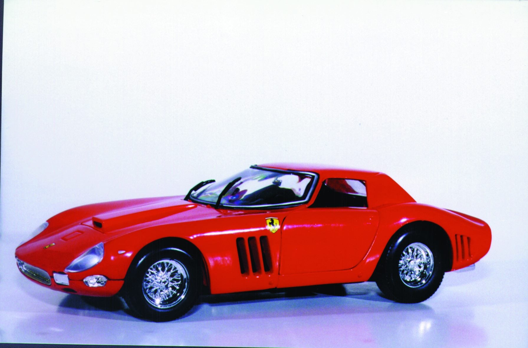 JOUEF EVOLUTION FERRARI 250 GTO 64 Brand New CASE FRESH