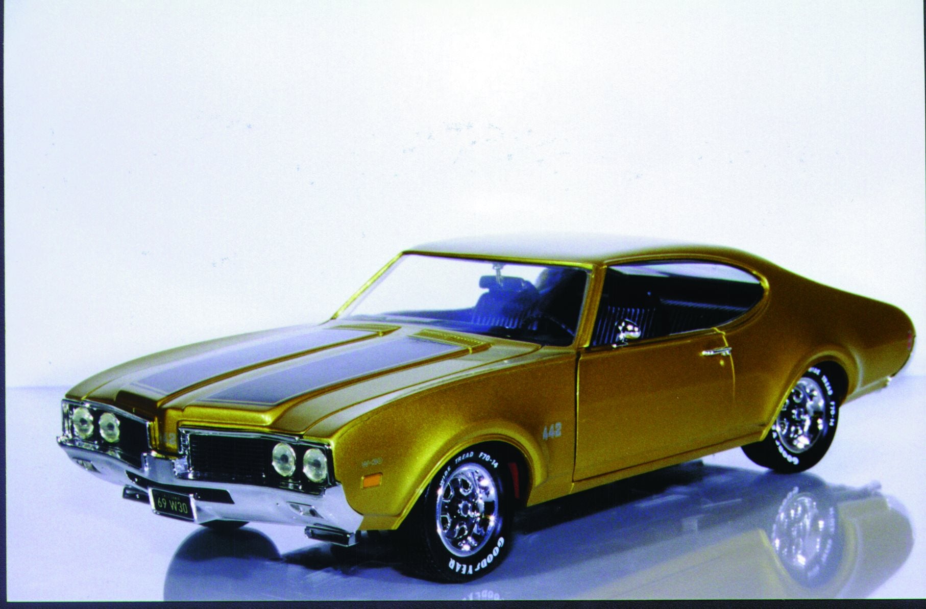 1/18 ERTL 1969 OLDSMOBILE 4-4-2 W30 アメ車 ERTL AMERICAN MUSCLE 1969 OLDSMOBILE 4-4-2 W-30 BLACK 1:18