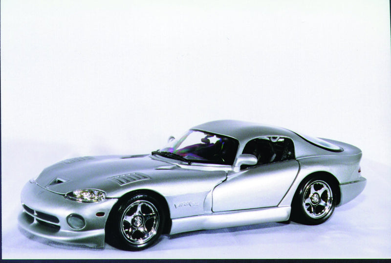 Maisto_96_Dodge_Viper_GTS_silv