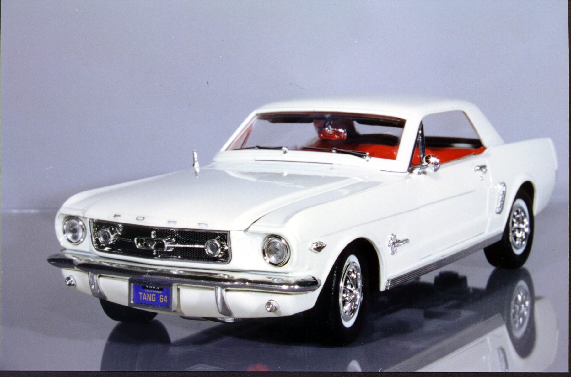 【箱付き・希少】Mira Ford Mustang 1965 1/18 箱付き・希少】Mira Ford Mustang 1965 1/18 Mira Golden Line