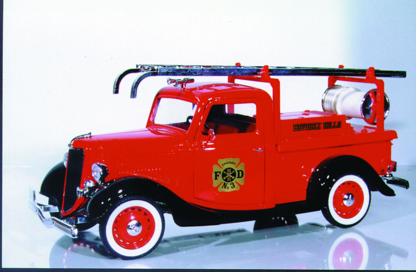 1:18 Solido Ford Pompier Fire Engine '36