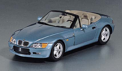 1:18 UT Models BMW Z3 Roadster Bond 'Goldeneye' – Cameron's Model Cars