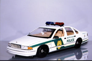 1:18 UT Models Chevy Caprice Metro Dade Police
