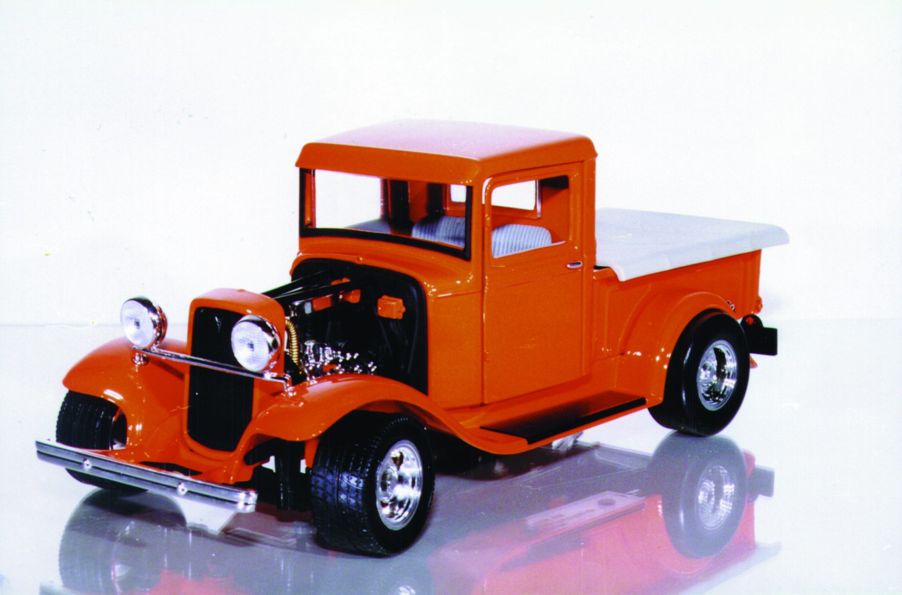 1:18 Yatming Ford Pick Up Pro Street '34 – Cameron's Model Cars