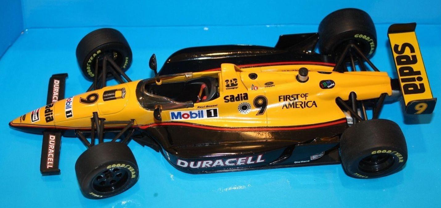 1:18 Minichamps Lola Ford #9 Dick Simon Racing Boesel 'Duracell' Speedway Setup