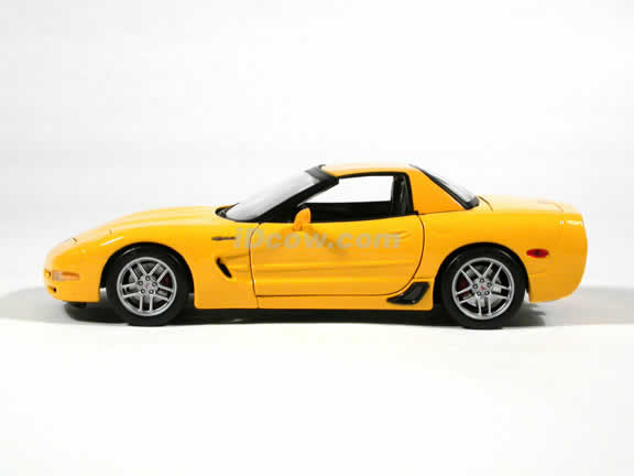 1 18 Maisto Chevy Corvette 01 Z06 Cameron s Model Cars