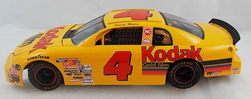 Ertl 1/18 Scale 7916 Chevrolet NASCAR #4 1998 Monte Carlo