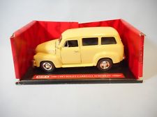 1:18 Mira GMC Carryall Suburban 1950 green/grün in OVP 1:18 Mira GMC Carryall Suburban 1950 green/grün in OVP