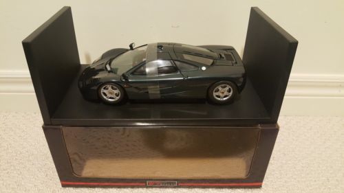 1/18 UT Models Mclaren F1 GTR Long tail Street Car in Black