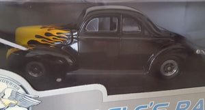 1:18 Eagle's Race Ford '40 Deluxe Hot Rod w/ Flames